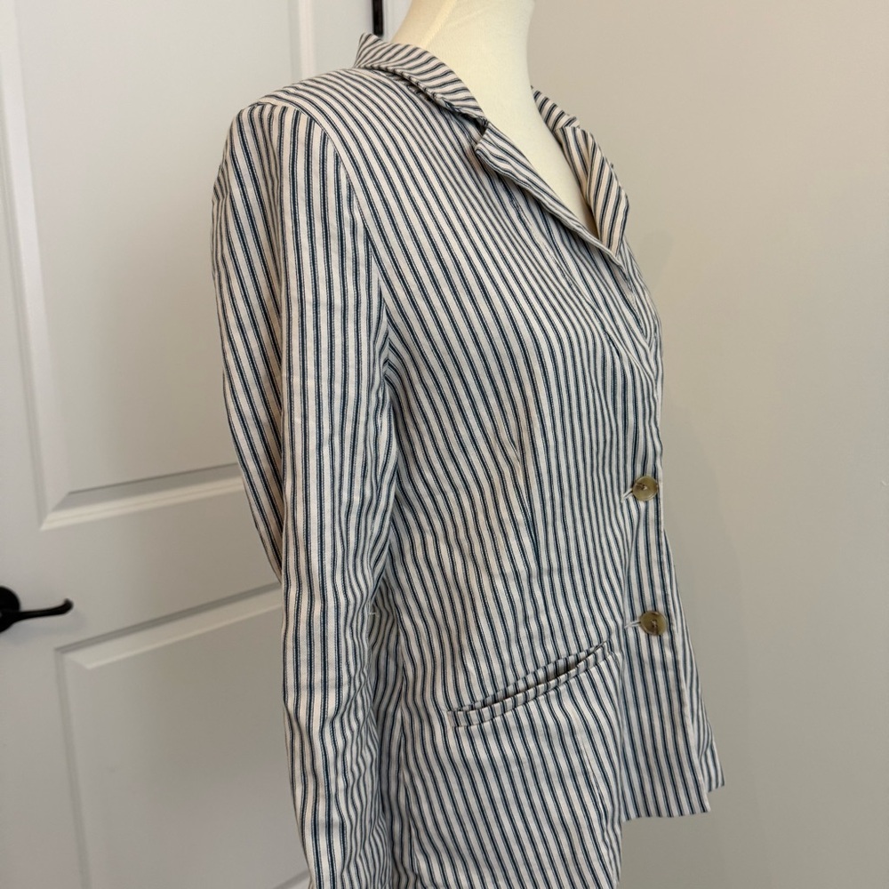 Evereve Navy and White‎ Striped Blazer - Picture 7 of 13